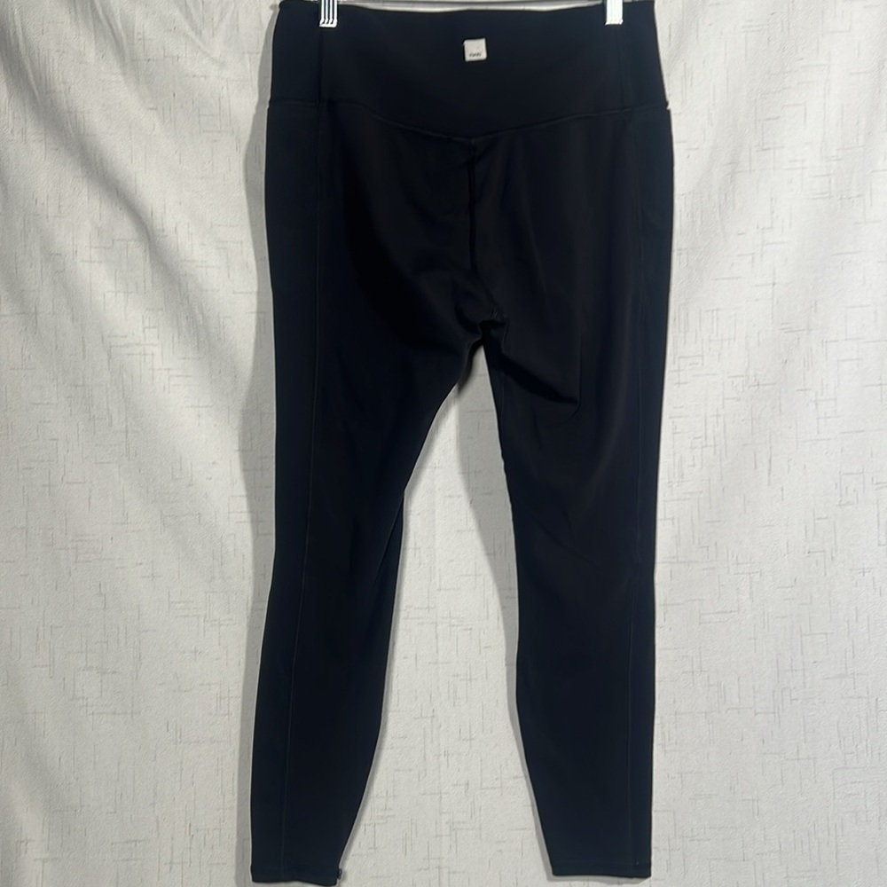 Vuori Black High-Waist Leggings - Picture 3 of 9